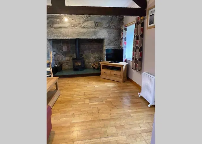 Hendre Fechan Cottage, Nr Barmouth, Pets Welcome, Beautiful Views.