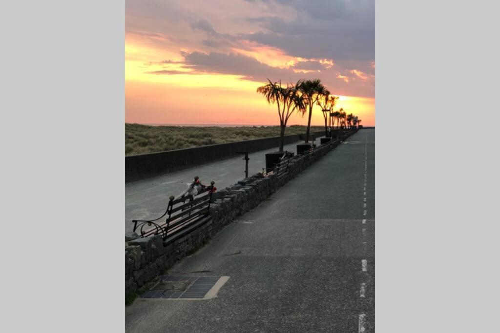 Hendre Fechan Cottage, Nr Barmouth, Pets Welcome, Beautiful Views. Apartment *