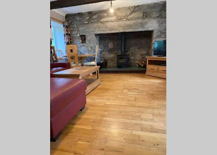 Hendre Fechan Cottage, Nr Barmouth, Pets Welcome, Beautiful Views.